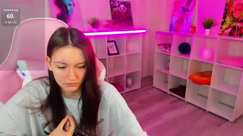 Snapshot of rosa_vaughn chatting on May 8, 2026, 8:41 am Viola online show from May 8, 2026, 8:41 am