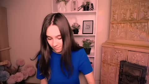 Snapshot of rosalais_ chatting on May 9, 2026, 6:18 am Rose online show from May 9, 2026, 6:18 am