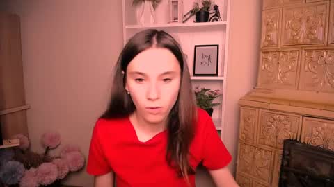 Snapshot of rosalais_ chatting on May 16, 2026, 6:10 am Rose online show from May 16, 2026, 6:10 am