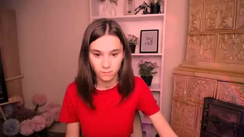Snapshot of rosalais_ chatting on June 11, 2026, 5:49 am Rose online show from June 11, 2026, 5:49 am