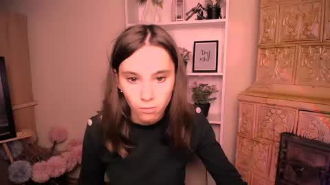 Snapshot of rosalais_ chatting on June 12, 2026, 6:12 am Rose online show from June 12, 2026, 6:12 am