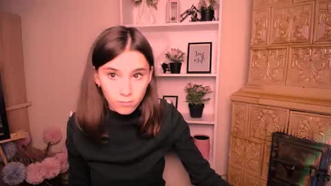 Snapshot of rosalais_ chatting on June 13, 2026, 6:11 am Rose online show from June 13, 2026, 6:11 am