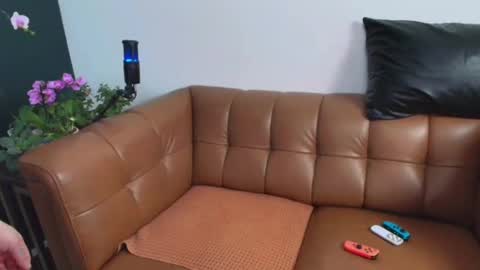 Rosalie Caine online show from February 25, 2026, 11:47 pm