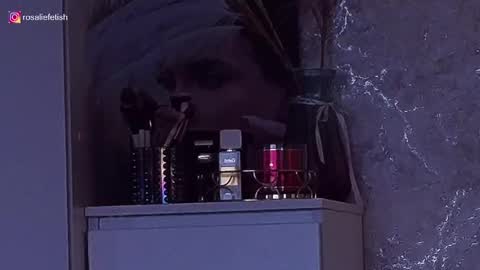 Snapshot of rosaliefetish chatting on February 12, 2025, 12:33 pm Rosalie online show from February 12, 2025, 12:33 pm