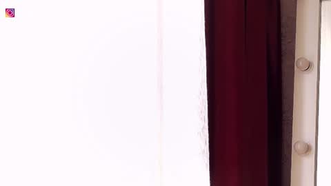 Snapshot of rosaliefetish chatting on September 20, 2025, 6:14 am Rosalie online show from September 20, 2025, 6:14 am