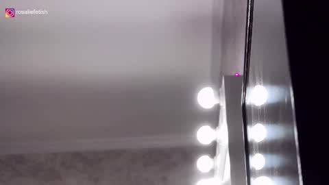 Snapshot of rosaliefetish chatting on November 13, 2025, 11:25 pm Rosalie online show from November 13, 2025, 11:25 pm