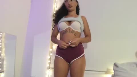 Rosalina online show from September 14, 2025, 4:55 am