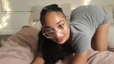 Rosalina online show from November 8, 2025, 5:40 am