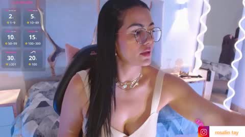 Snapshot of rosalind_tay chatting on November 27, 2025, 4:09 pm ROSALIN online show from November 27, 2025, 4:09 pm