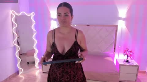 ROSALIN online show from June 5, 2026, 11:49 am