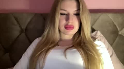 Rosalina online show from October 17, 2025, 8:11 pm