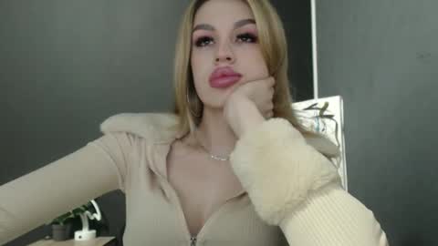 Rosalina online show from October 23, 2025, 1:10 pm