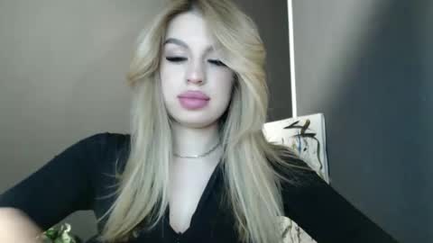Rosalina online show from March 19, 2026, 1:37 pm