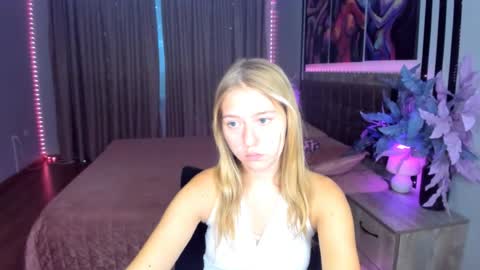 Snapshot of rosarising chatting on June 25, 2026, 5:12 am RosaRising online show from June 25, 2026, 5:12 am