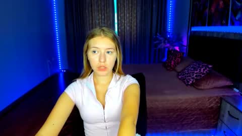Snapshot of rosarising chatting on July 25, 2026, 9:07 am RosaRising online show from July 25, 2026, 9:07 am