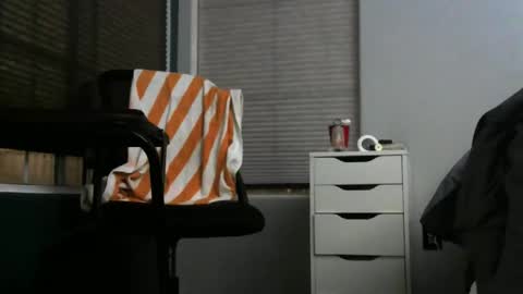 Snapshot of roscoes8 chatting on February 3, 2026, 4:32 am roscoes8 online show from February 3, 2026, 4:32 am