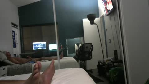 Snapshot of roscoes8 chatting on June 17, 2026, 5:54 am roscoes8 online show from June 17, 2026, 5:54 am
