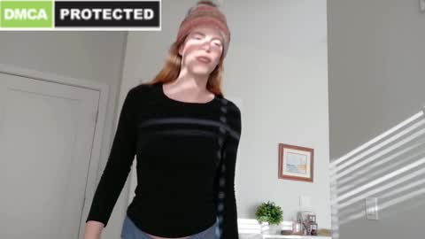 Snapshot of rose77782 chatting on December 12, 2024, 2:11 pm rose77782 online show from December 12, 2024, 2:11 pm