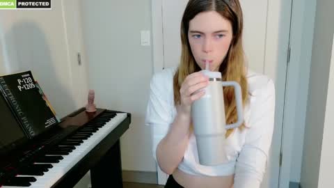 Snapshot of rose77782 chatting on February 13, 2025, 6:16 pm rose77782 online show from February 13, 2025, 6:16 pm