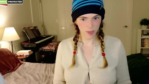 Snapshot of rose77782 chatting on February 20, 2025, 10:48 pm rose77782 online show from February 20, 2025, 10:48 pm