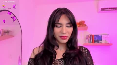 Snapshot of rose__saenz chatting on December 10, 2024, 9:11 pm Rose Saenz online show from December 10, 2024, 9:11 pm