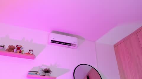 Rose Saenz online show from April 7, 2026, 8:09 pm