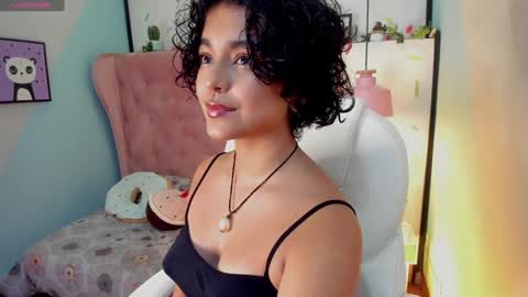Snapshot of rose_dangel1 chatting on January 20, 2025, 12:28 pm Rose online show from January 20, 2025, 12:28 pm
