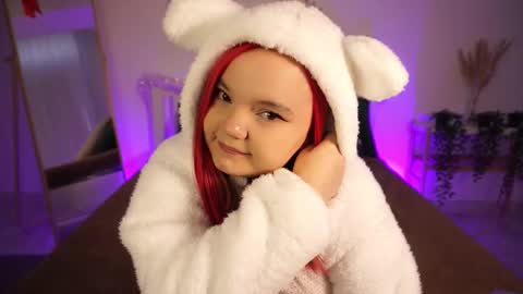Rose LuvV follow me baby online show from December 20, 2025, 7:48 am