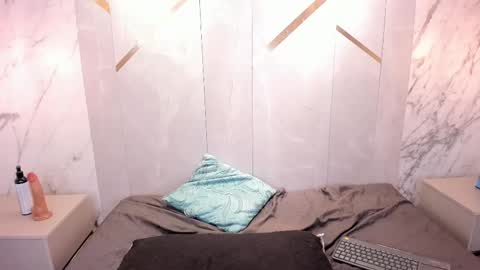 Snapshot of rose_nova_ chatting on March 8, 2025, 3:35 pm Rose 3 online show from March 8, 2025, 3:35 pm