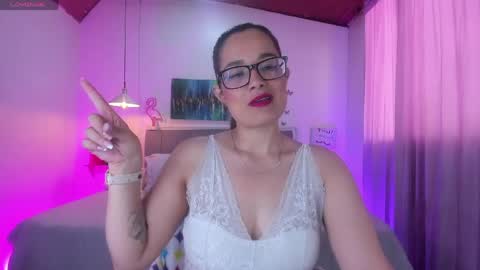 Rose  online show from April 27, 2026, 1:42 pm