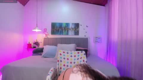 Rose  online show from April 28, 2026, 1:27 pm