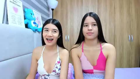 Snapshot of roseandmiah chatting on June 30, 2026, 2:56 am Rose y Miah online show from June 30, 2026, 2:56 am