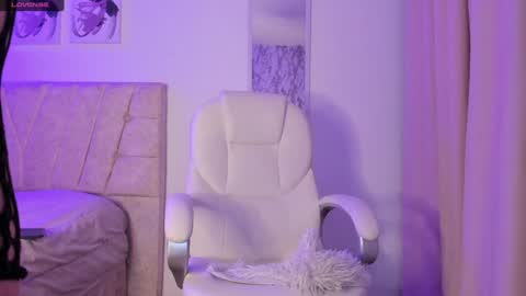 Snapshot of roseanne_park chatting on February 1, 2025, 2:47 am online show from February 1, 2025, 2:47 am