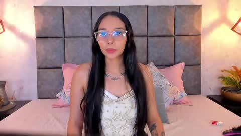 Snapshot of roseaurora chatting on June 9, 2026, 10:38 am roseaurora online show from June 9, 2026, 10:38 am