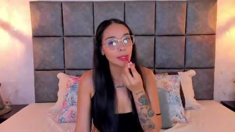 Snapshot of roseaurora chatting on June 16, 2026, 10:40 am roseaurora online show from June 16, 2026, 10:40 am