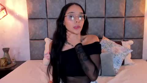 Snapshot of roseaurora chatting on June 17, 2026, 10:39 am roseaurora online show from June 17, 2026, 10:39 am