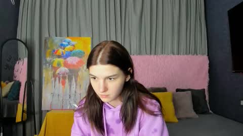 Snapshot of roseblanche2k chatting on December 14, 2025, 11:20 pm Florin online show from December 14, 2025, 11:20 pm