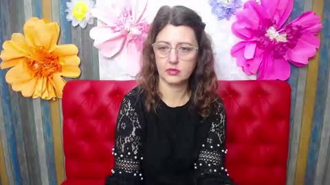 RoseHille online show from December 3, 2025, 2:59 pm