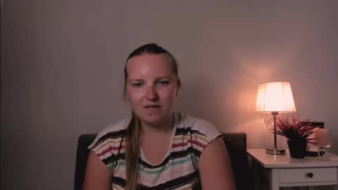 Snapshot of rosehypnotic chatting on May 12, 2026, 5:43 pm Rose online show from May 12, 2026, 5:43 pm