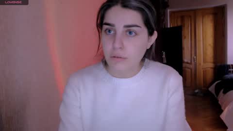 Snapshot of roselina_ chatting on December 22, 2024, 12:38 pm Rose online show from December 22, 2024, 12:38 pm