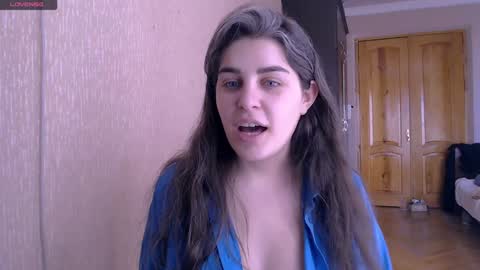 Snapshot of roselina_ chatting on January 4, 2025, 10:05 am Rose online show from January 4, 2025, 10:05 am