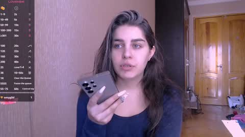 Snapshot of roselina_ chatting on January 24, 2025, 7:41 am Rose online show from January 24, 2025, 7:41 am