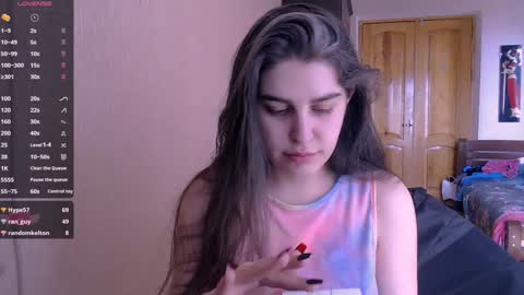 Snapshot of roselina_ chatting on January 31, 2025, 9:16 am Rose online show from January 31, 2025, 9:16 am