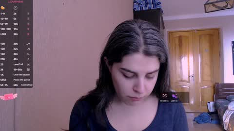 Snapshot of roselina_ chatting on February 1, 2025, 7:47 am Rose online show from February 1, 2025, 7:47 am