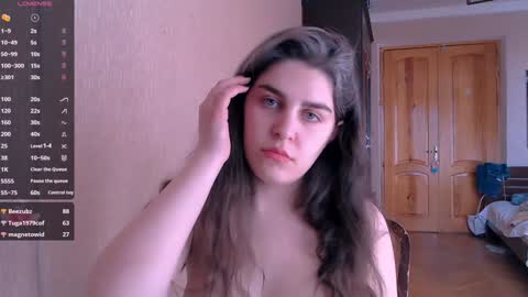 Snapshot of roselina_ chatting on February 2, 2025, 10:35 am Rose online show from February 2, 2025, 10:35 am