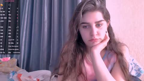 Snapshot of roselina_ chatting on February 14, 2025, 7:59 am Rose online show from February 14, 2025, 7:59 am