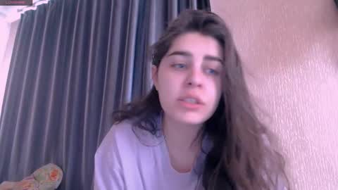 Snapshot of roselina_ chatting on February 26, 2025, 7:09 am Rose online show from February 26, 2025, 7:09 am