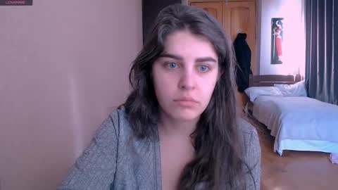 Snapshot of roselina_ chatting on February 28, 2025, 6:21 am Rose online show from February 28, 2025, 6:21 am