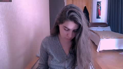 Snapshot of roselina_ chatting on March 4, 2025, 10:24 am Rose online show from March 4, 2025, 10:24 am