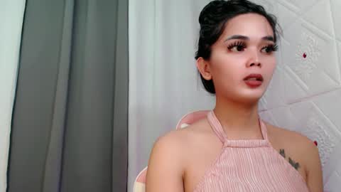 Snapshot of rosella_xx chatting on October 10, 2025, 7:13 pm TONETH online show from October 10, 2025, 7:13 pm
